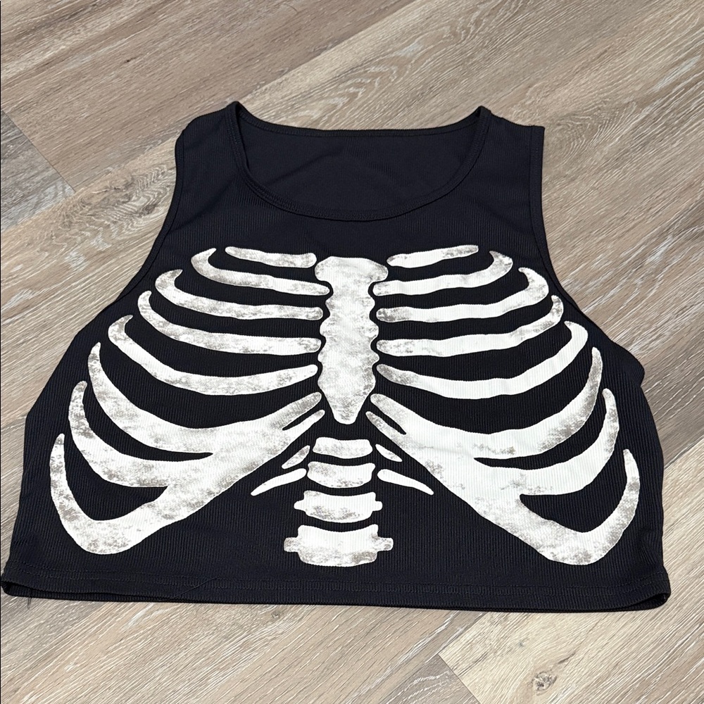 CeCe Black and White Skeleton Crop Top
